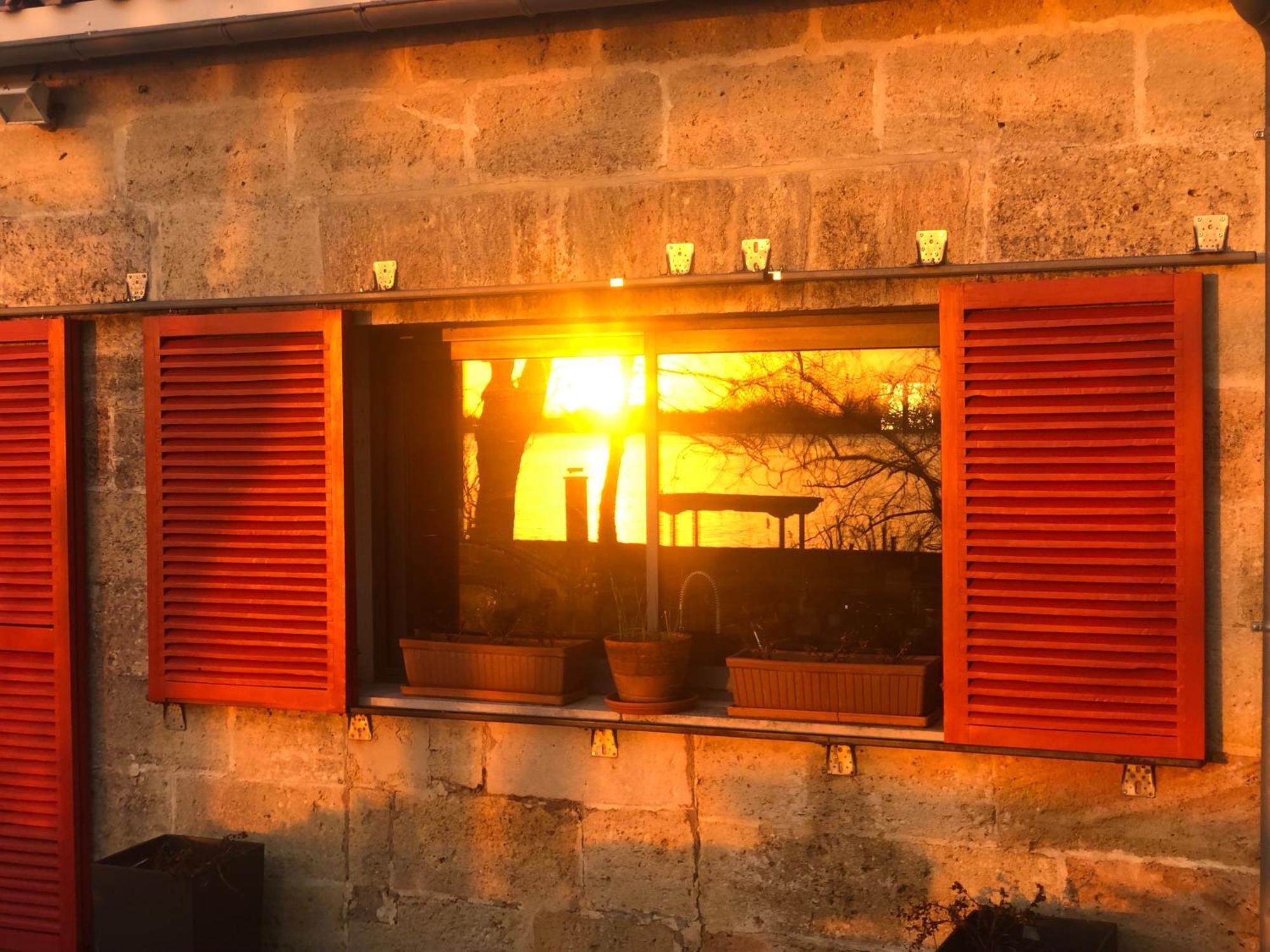 Vila Les Rives De Port Neuf Saint-André-de-Cubzac Exteriér fotografie